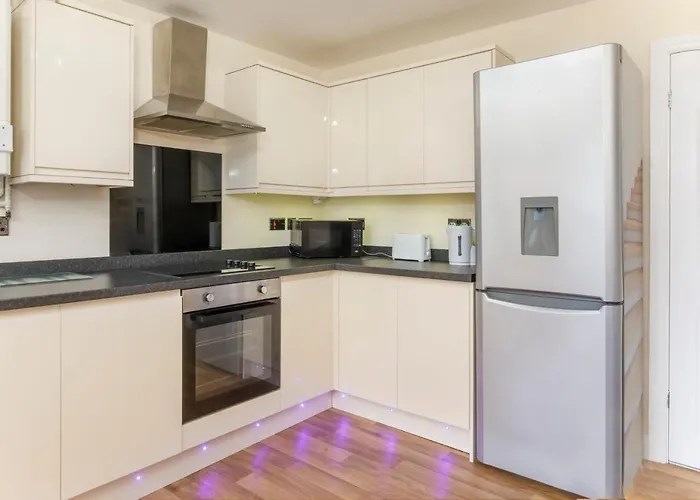 Apartment Drake St, Close To Station And Centre *